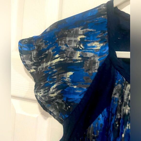 Calvin Klein women’s short bell sleeve pleaded A-line blouse size small - Picture 2 of 8